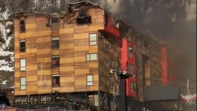 Viento puelche favoreció propagación del incendio en Hotel Altos Nevados
